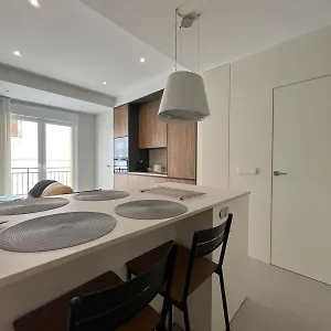 Luxury Downtown *