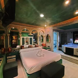 Avenida Andalucia - Solo Adultos Guest house *
