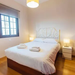 Apartamento Duplex With Terrace- 5bd 3bth- Center