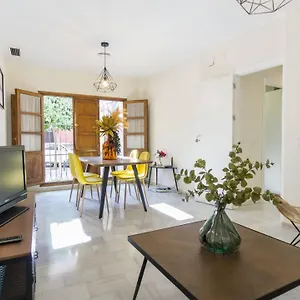 Rentalsevilla Descubriendo Iglesias Apartment