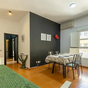 Conde Center Premium Suites, Free Parking Apartment *