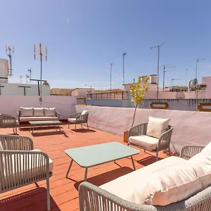 Rodrigo De Triana Deluxe Apartment Seville