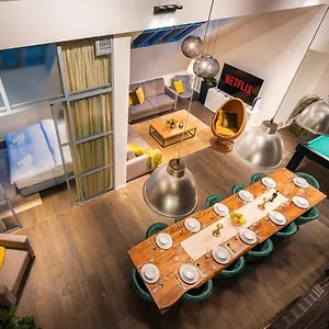Apartment 4 Bedrooms Casco Antiguo