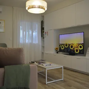 Casa Macarena Sunflower Apartment