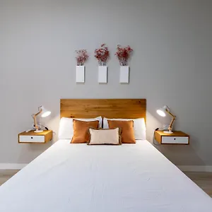 Rentalsevilla Plaza De San Quintin Ii * סביליה